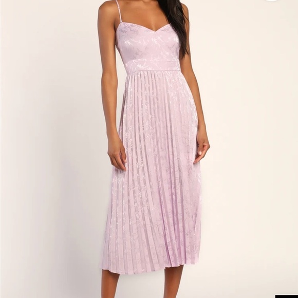 Lulu’s Regal Romance Rust Floral Jacquard Pleated Satin Midi Dress - Picture 2 of 5